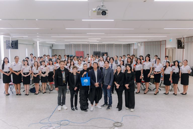 กองพัฒนานักศึกษา มหาวิทยาลัยสวนดุสิต จัดอบรมแต่งหน้าเพื่อพัฒนาบุคลิกภาพ ผู้เข้าประกวด SDU Smart Idol 2025