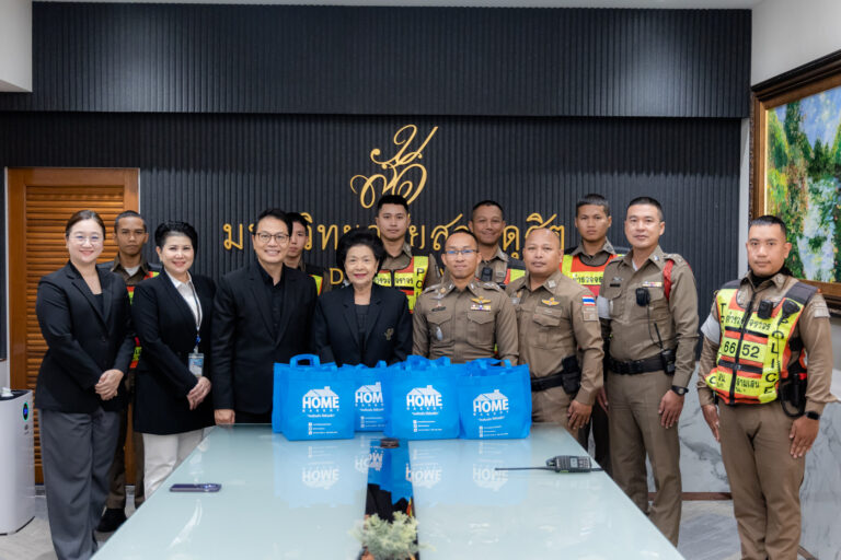 มหาวิทยาลัยสวนดุสิต ให้การต้อนรับ สน.สามเสน เนื่องในโอกาสขอบคุณการใช้พื้นที่เป็นศูนย์ปฏิบัติการจราจรชั่วคราว