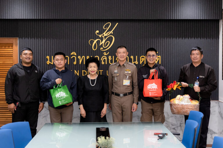 ม.สวนดุสิต ให้การต้อนรับและร่วมแสดงความยินดีกับ ผกก.สน.สามเสน เนื่องในโอกาสเข้ารับตำแหน่ง