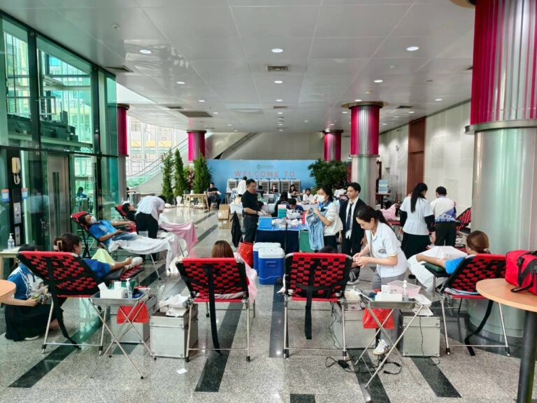 ม.สวนดุสิต จัดโครงการรับบริจาคโลหิต “หนึ่งคนให้ หลายคนรับ” เฉลิมพระเกียรติฯ เนื่องในโอกาสทรงเจริญพระชนมายุ ๗๐ พรรษา