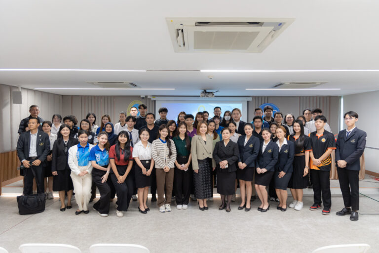 เสวนา “การจัดการความรู้กระบวนการขับเคลื่อนชมรมนักศึกษาอย่างยั่งยืน” เสริมความเข้มแข็งการบริหารชมรม