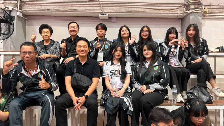 ผู้บริหารสวนดุสิตร่วมส่งกำลังใจเชียร์ทัพ ROV ทีมชาย